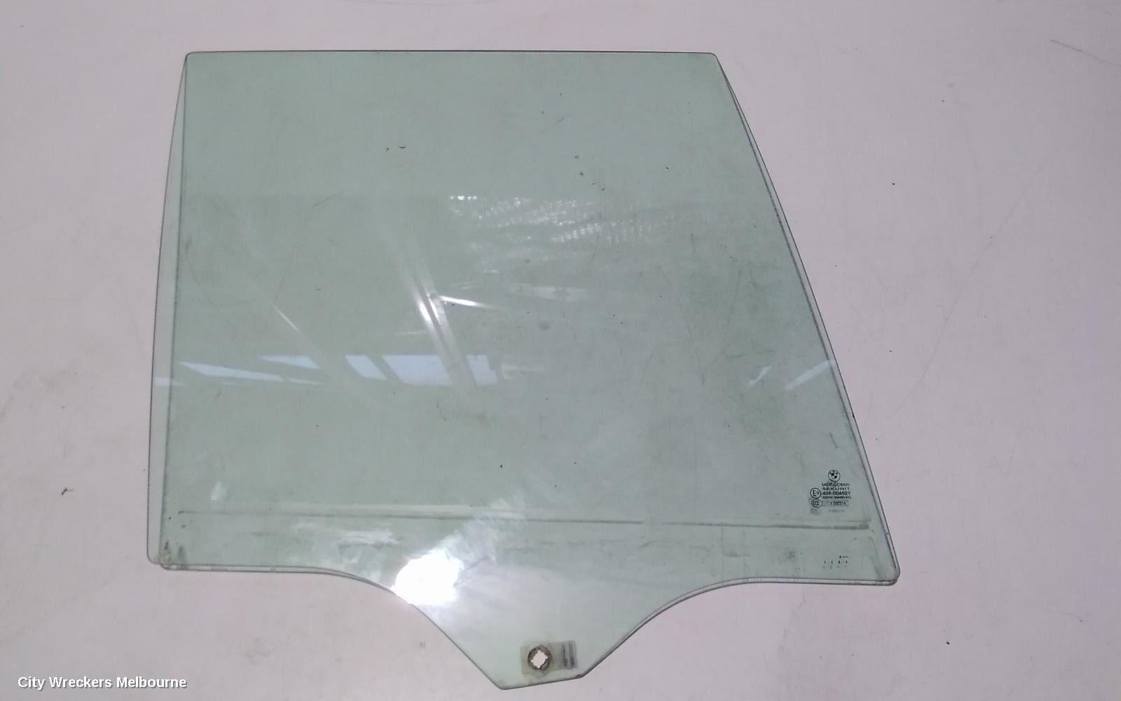 BMW X5 RIGHT REAR DOOR WINDOW, E53, SINGLE GLAZE, 11/2000 - 08/2006 - Image 1