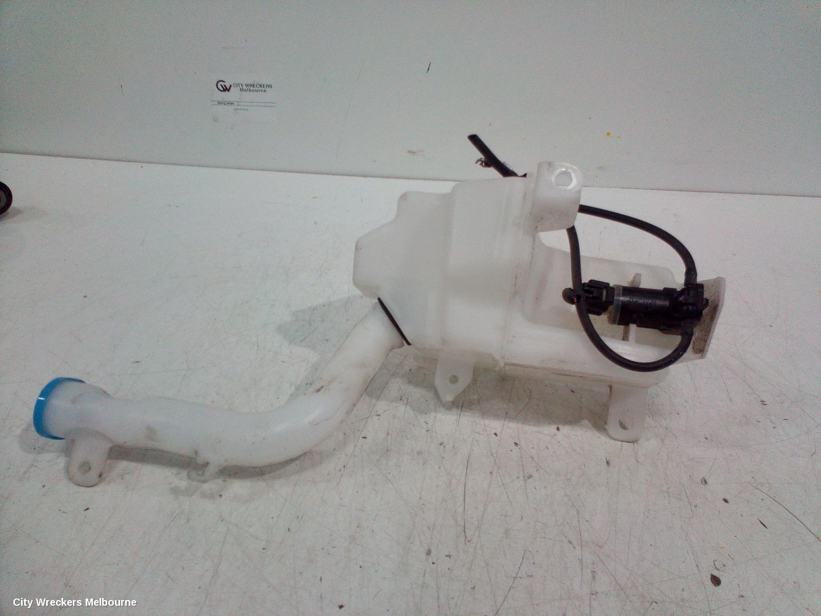 HONDA HRV WASHER BOTTLE, RV, 12/2021 ONWARDS - Image 3