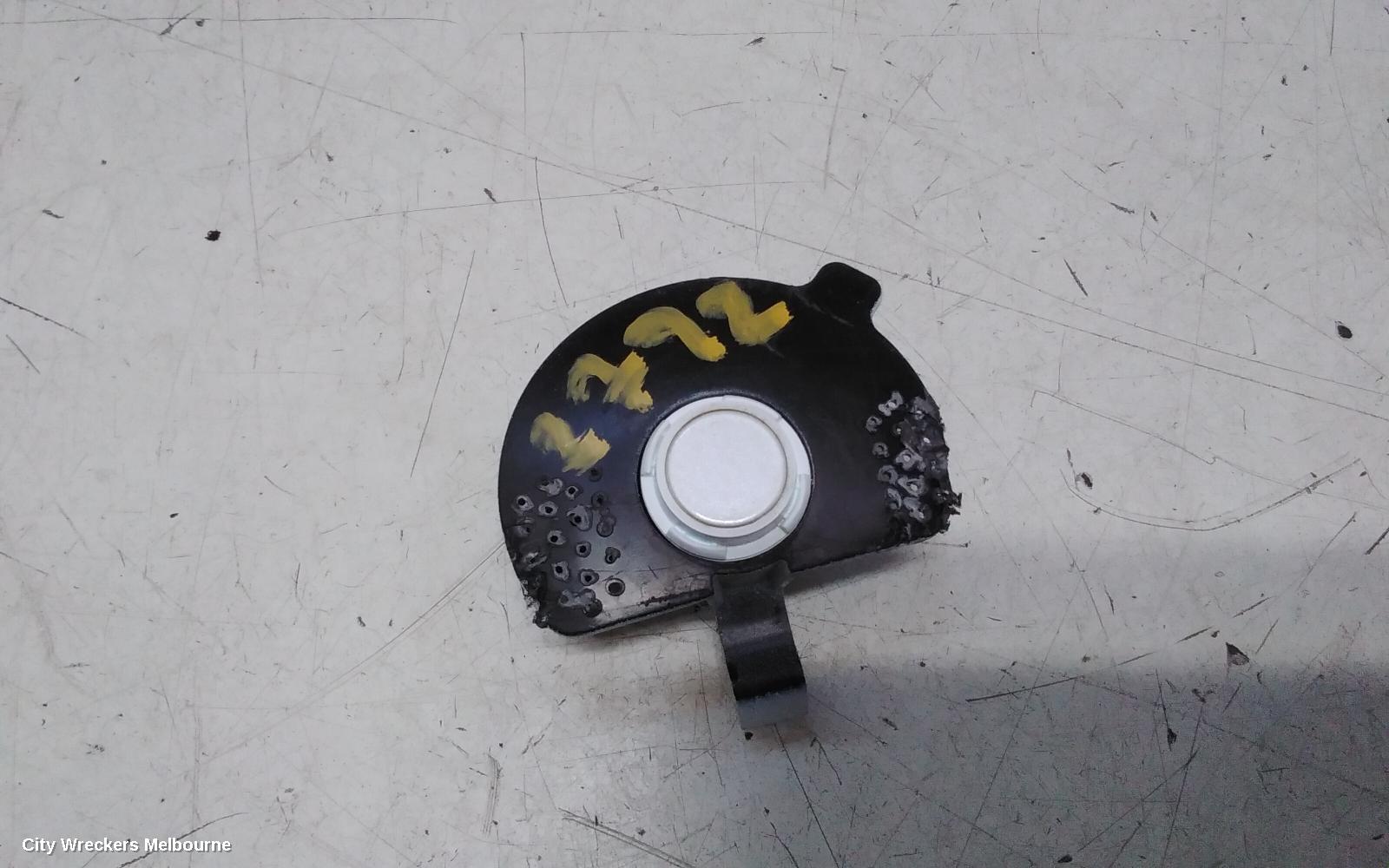 TESLA MODEL 3, 1ST GEN, 06/2019 ONWARDS, 1 REAR BUMBER PARKING SENSOR : 138743 - Image 1