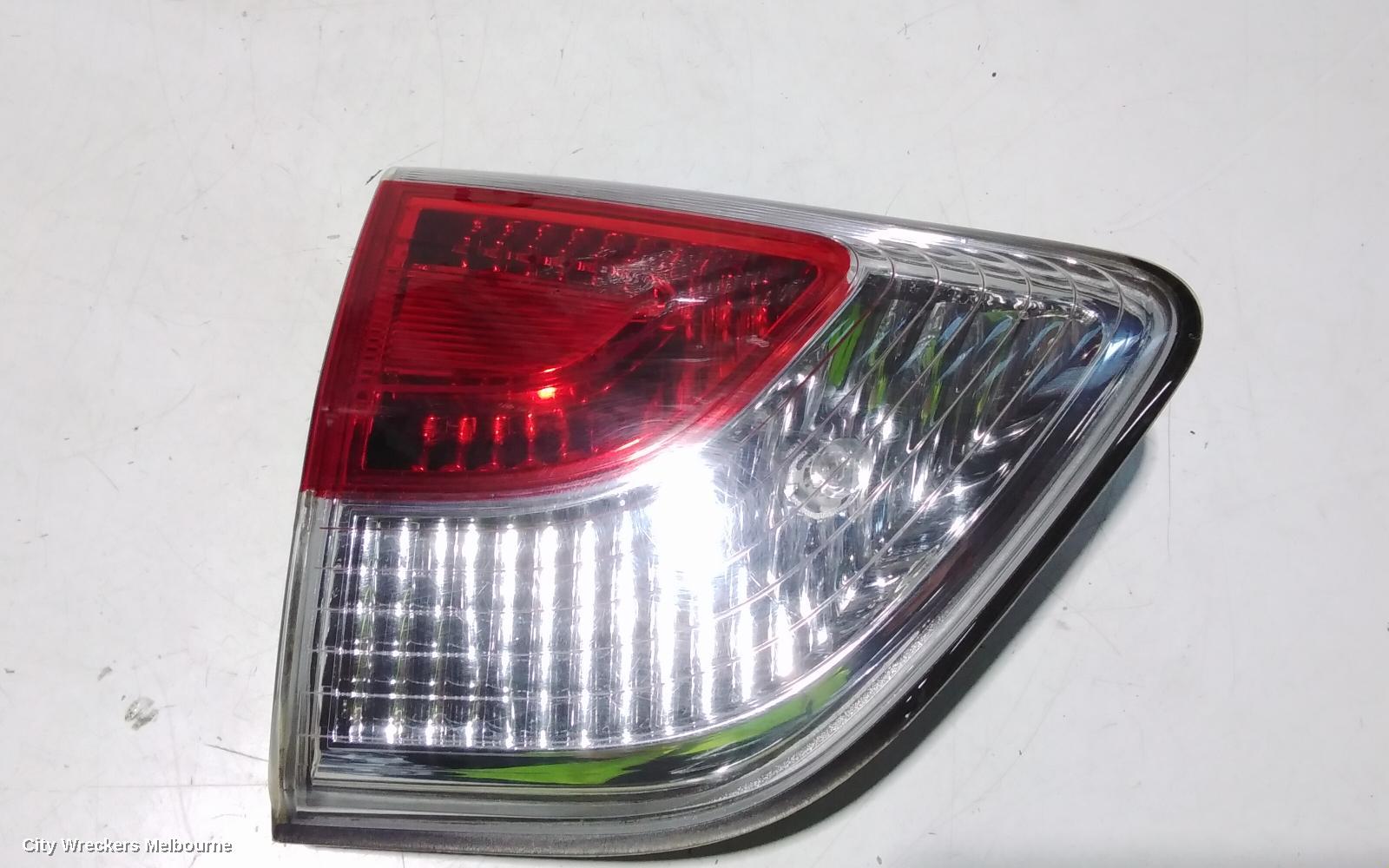 NISSAN PATHFINDER REAR GARNISH, TAILGATE LAMP (LH SIDE), R52, 06/2013 - 11/2016 - Image 2