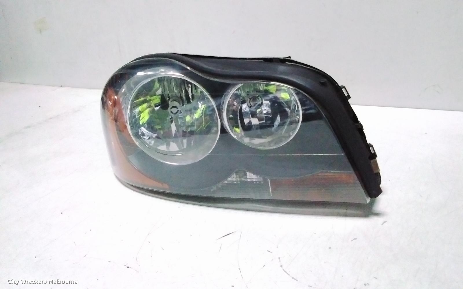 VOLVO XC90 RIGHT HEADLAMP, HALOGEN, BLACK INSERT TYPE, 07/2003 - 12/2014 - Image 3