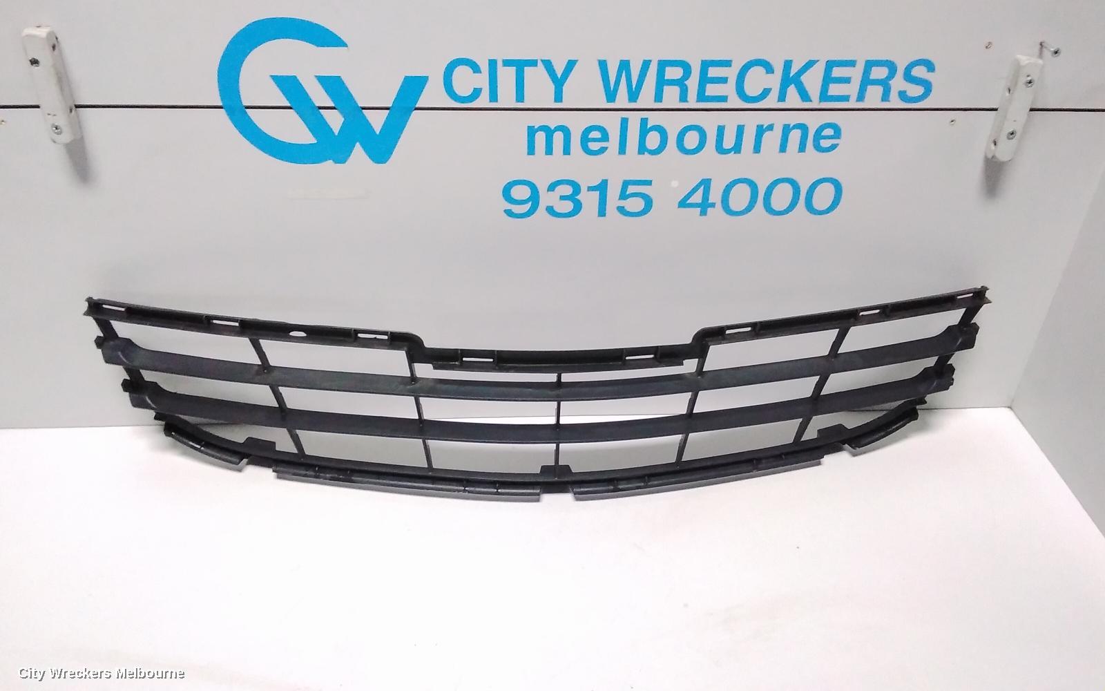 TOYOTA ESTIMA, XR50, 05-19, BUMPER GRILL: 73384 - Image 1