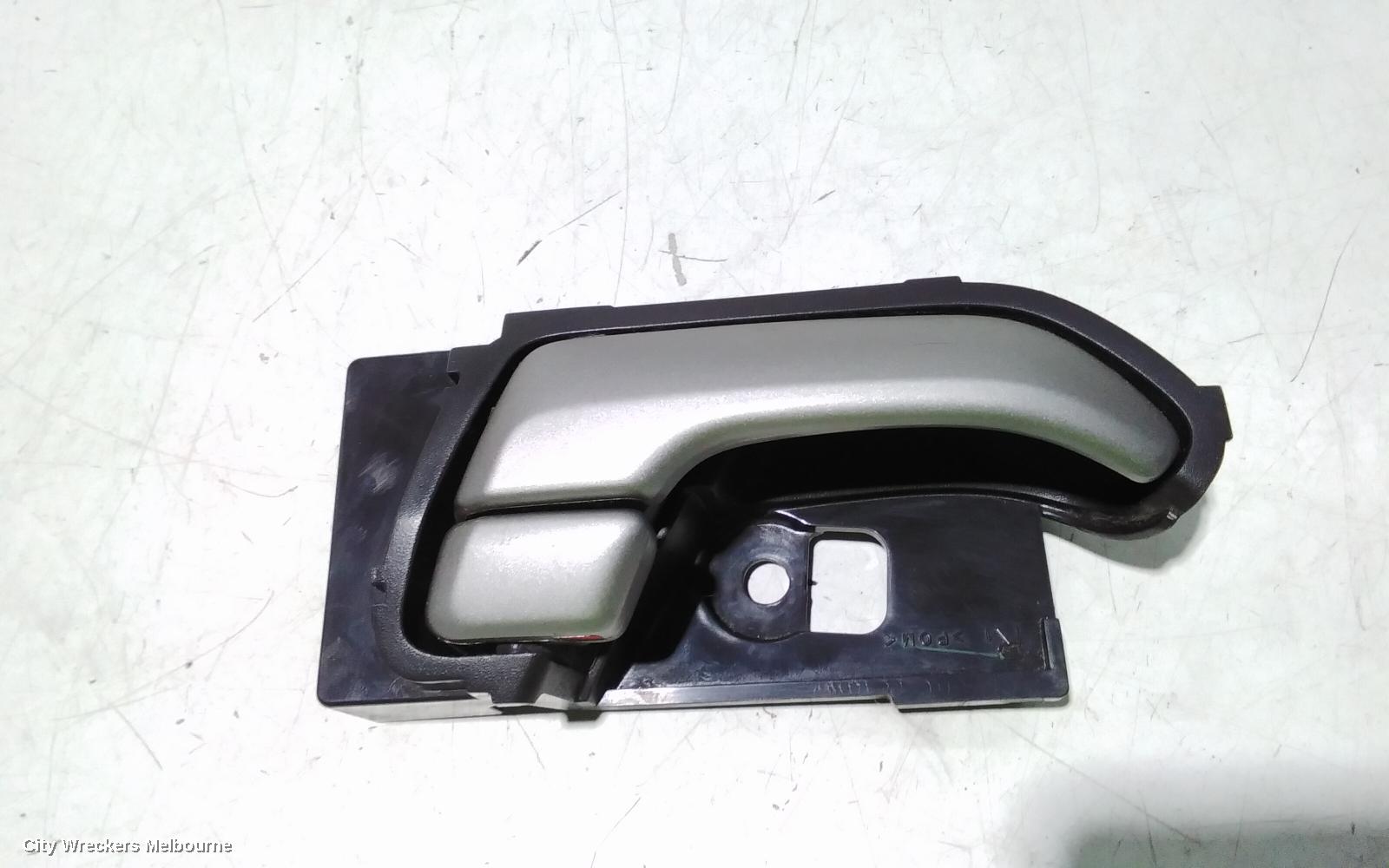 HOLDEN COLORADO DOOR HANDLE, INNER, RH REAR, BLACK, RG, 01/2012 - 12/2020 - Image 2