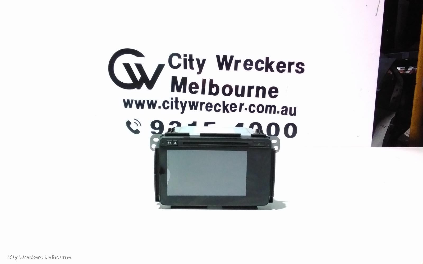 HONDA HRV RADIO/CD/DVD/SAT/TV, 7IN TOUCHSCREEN, NON SAT NAV TYPE, RU5, 12/2014 - 04/2017 - Image 1