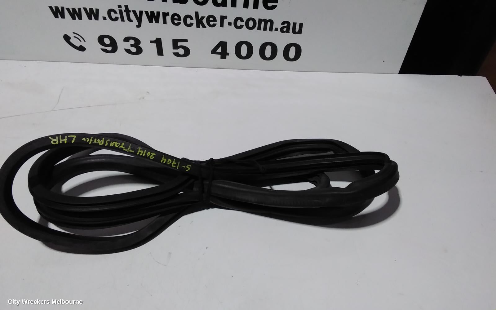 VOLKSWAGEN TRANSPORTER SEAL, LHR DOOR SEAL RUBBER ON THE BODY: 101095, T5, 03/2010 - 06/2015 - Image 2