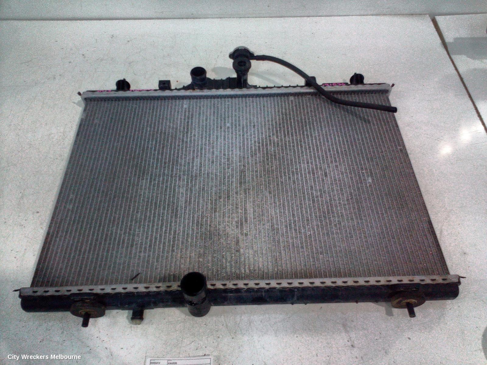 RENAULT KALEOS RADIATOR, AUTO, 2.5, PETROL, H45, 04/2009 - 04/2016 - Image 2