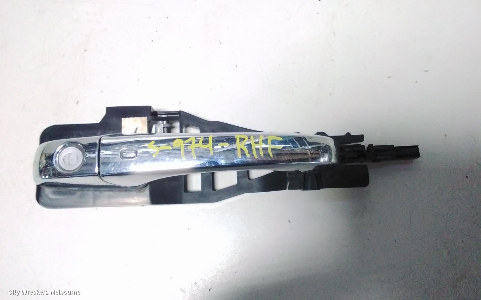 JEEP GRANDCHEROKEE DOOR HANDLE, OUTER, RH FRONT, CHROME, WK, 01/2011 - 07/2021 - Image 2
