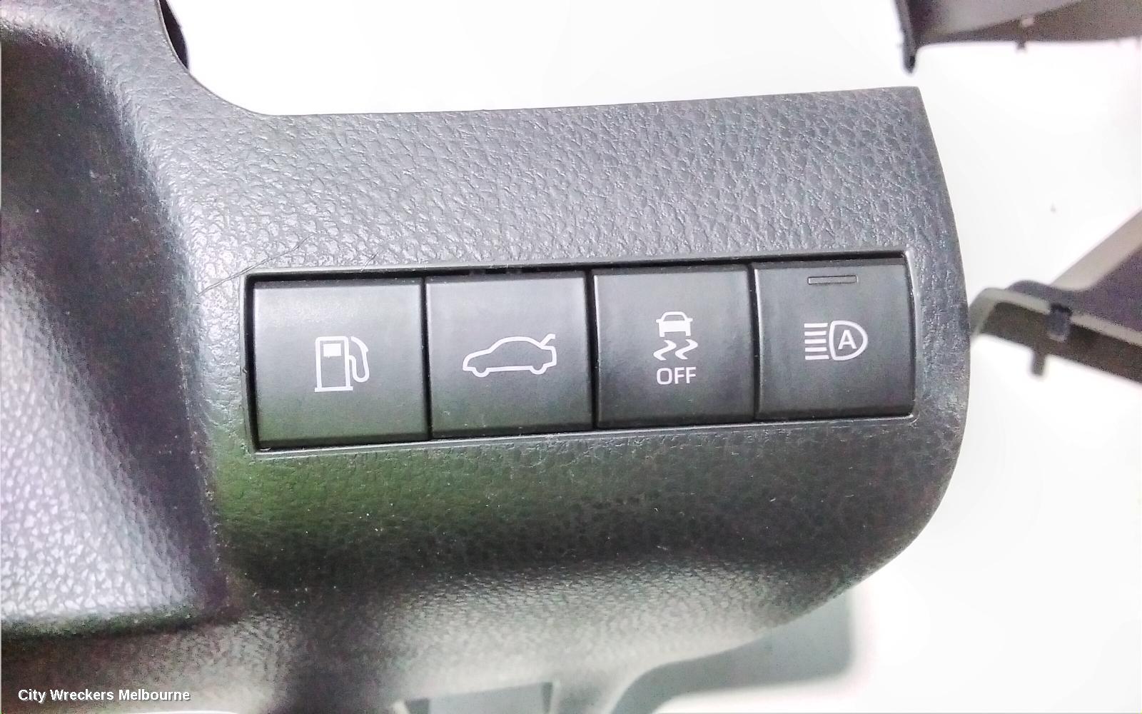 TOYOTA CAMRY, XV70, 09/2017 - 05/2024, NON PUSH BUTTON PLASTIC  TRIM FOR TAXI : 82210 - Image 3