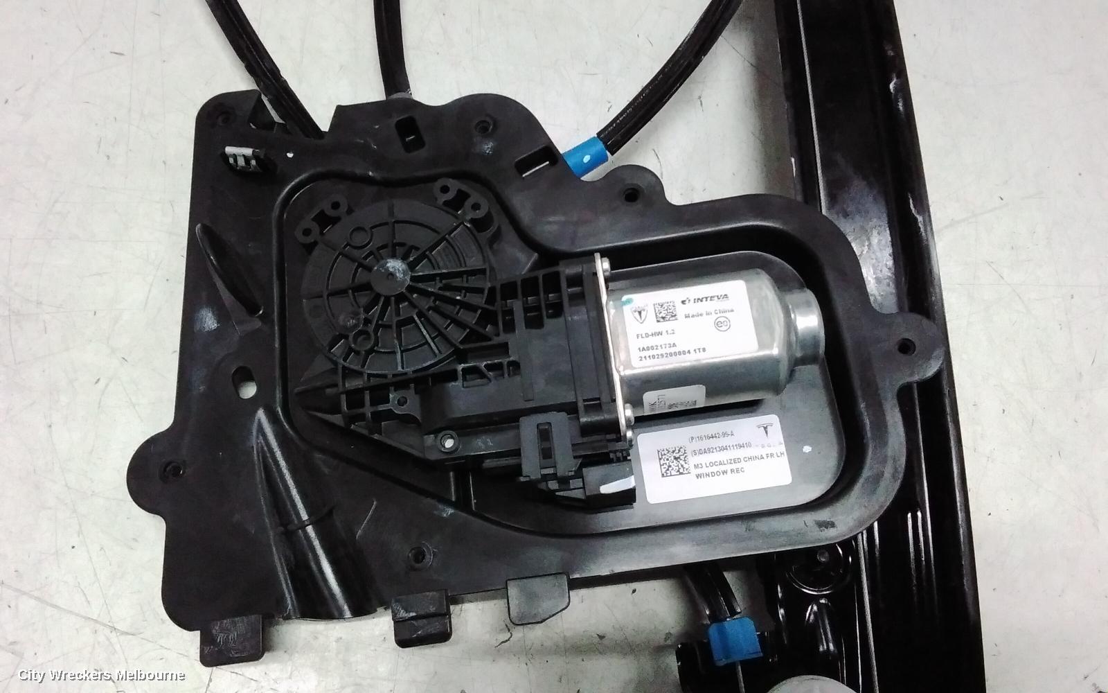 TESLA MODEL 3 LEFT FRONT WINDOW REG/MOTOR, 1ST GEN, 06/2019 ONWARDS - Image 2