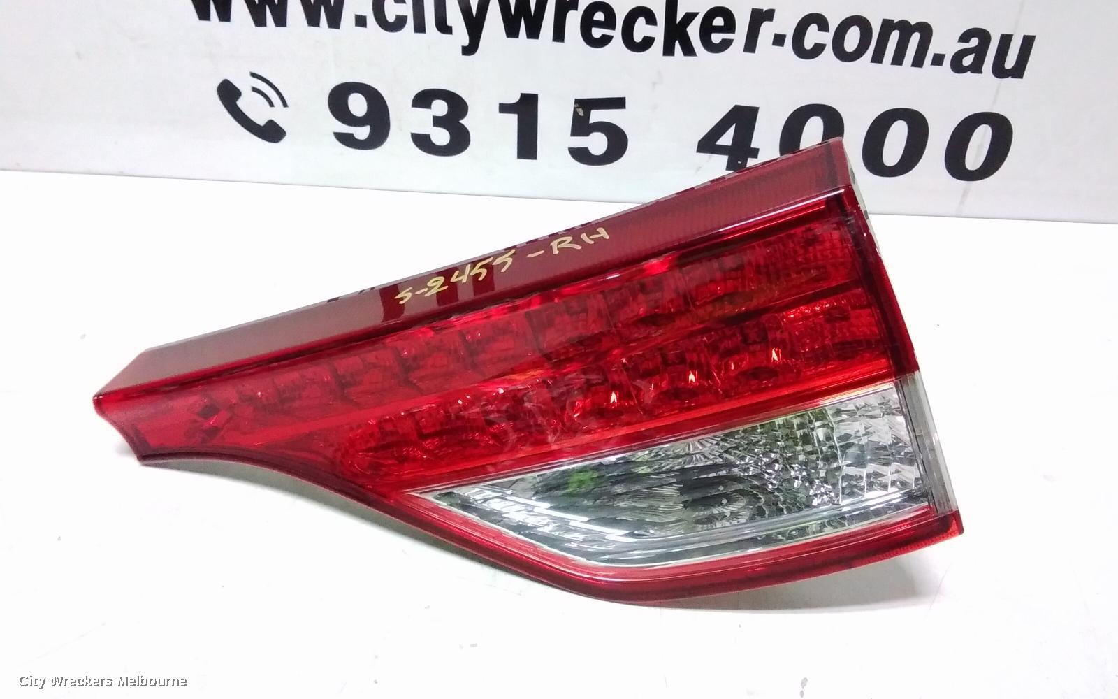 TOYOTA ESTIMA REAR GARNISH, TAILGATE LAMP (RH SIDE), XR50, RED/CLEAR, LENS# 28209, 09-19 (IMPORT) - Image 2