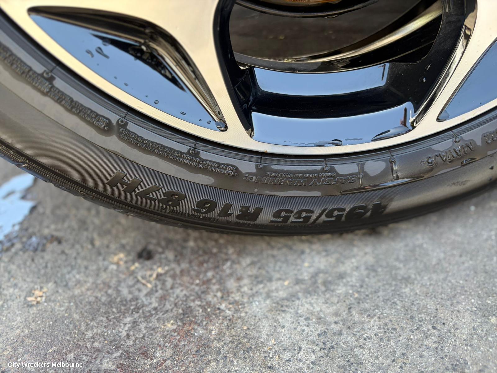 MG MG3 WHEEL MAG, FACTORY, 16IN, 5 Y SPOKE, BI-COLOUR, ZP22, 03/2024 ONWARDS - Image 2