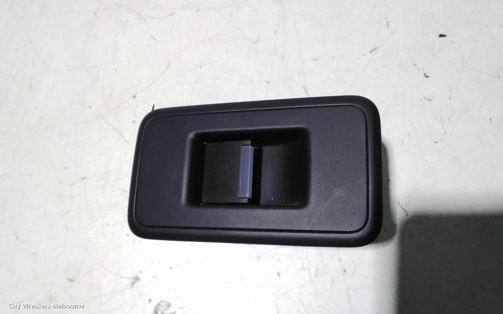 LAND ROVER RANGEROVER SPORT PWR DR WIND SWITCH, LH REAR, L494, 06/2013 - 04/2022 - Image 2