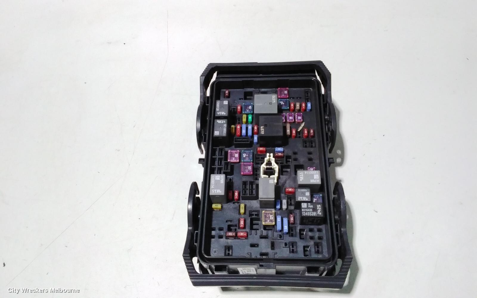 HOLDEN COMMODORE FUSE BOX, ENGINE BAY, ZB, PETROL, 10/2017 - 12/2020 - Image 2