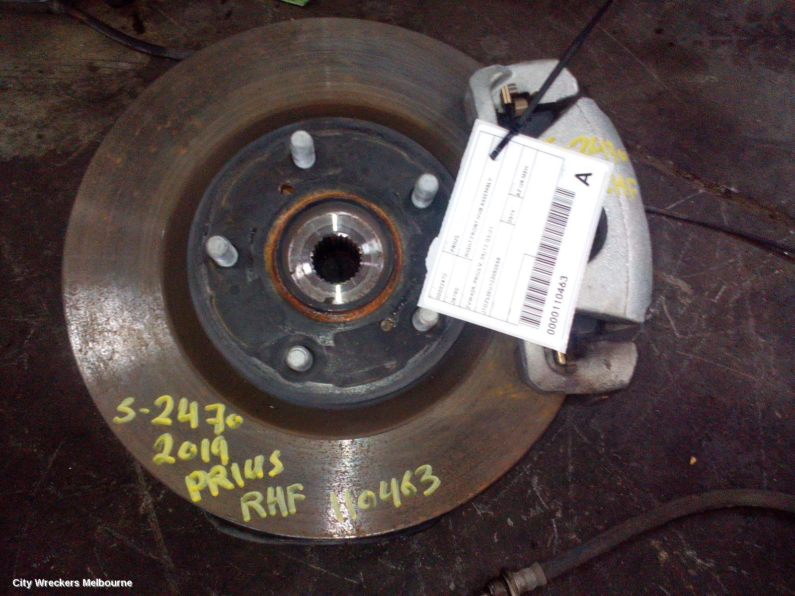 TOYOTA PRIUS RIGHT FRONT HUB ASSEMBLY, ZVW40R, PRIUS V, 05/2012 - 03/2021 - Image 1