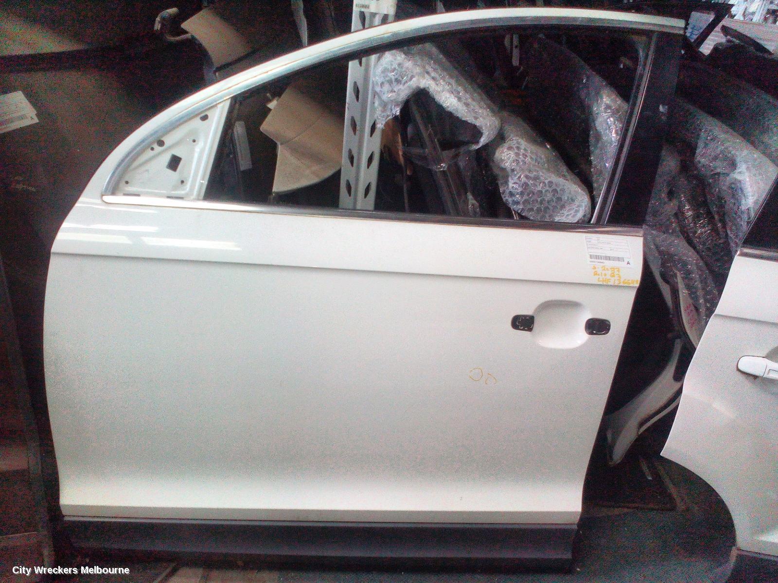 AUDI Q7 LEFT FRONT DOOR, 4L, 09/2006 - 08/2015 - Image 1