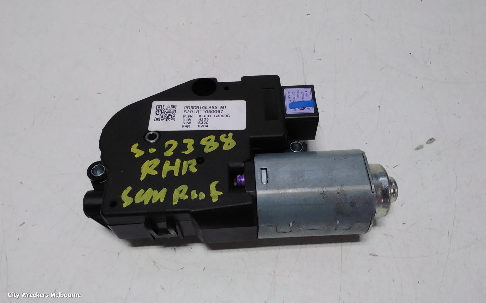 HYUNDAI I30 SUNROOF MOTOR, PD, HATCH, 03/2017 ONWARDS - Image 1
