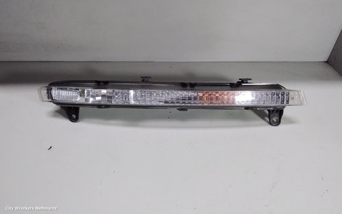 AUDI Q7 RIGHT INDICATOR/FOG/SIDE, BUMPER LAMP, 4L, 09/2006 - 09/2009 - Image 2