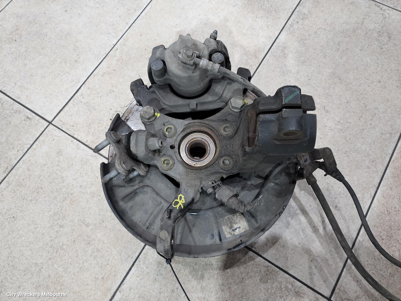 VOLKSWAGEN TIGUAN RIGHT FRONT HUB ASSEMBLY, 2.0, TURBO PETROL, 5N, 05/2008 - 08/2016 - Image 1
