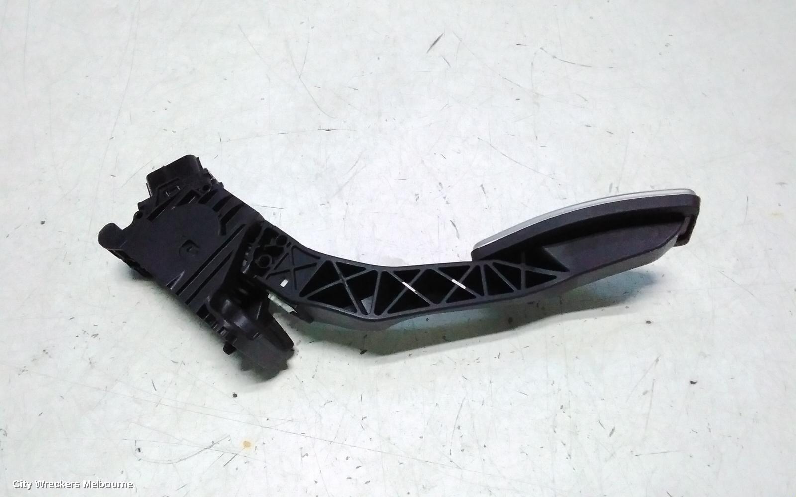 VOLKSWAGEN GOLF PEDAL ASSEMBLY, GEN 8, 09/2020 ONWARDS - Image 2