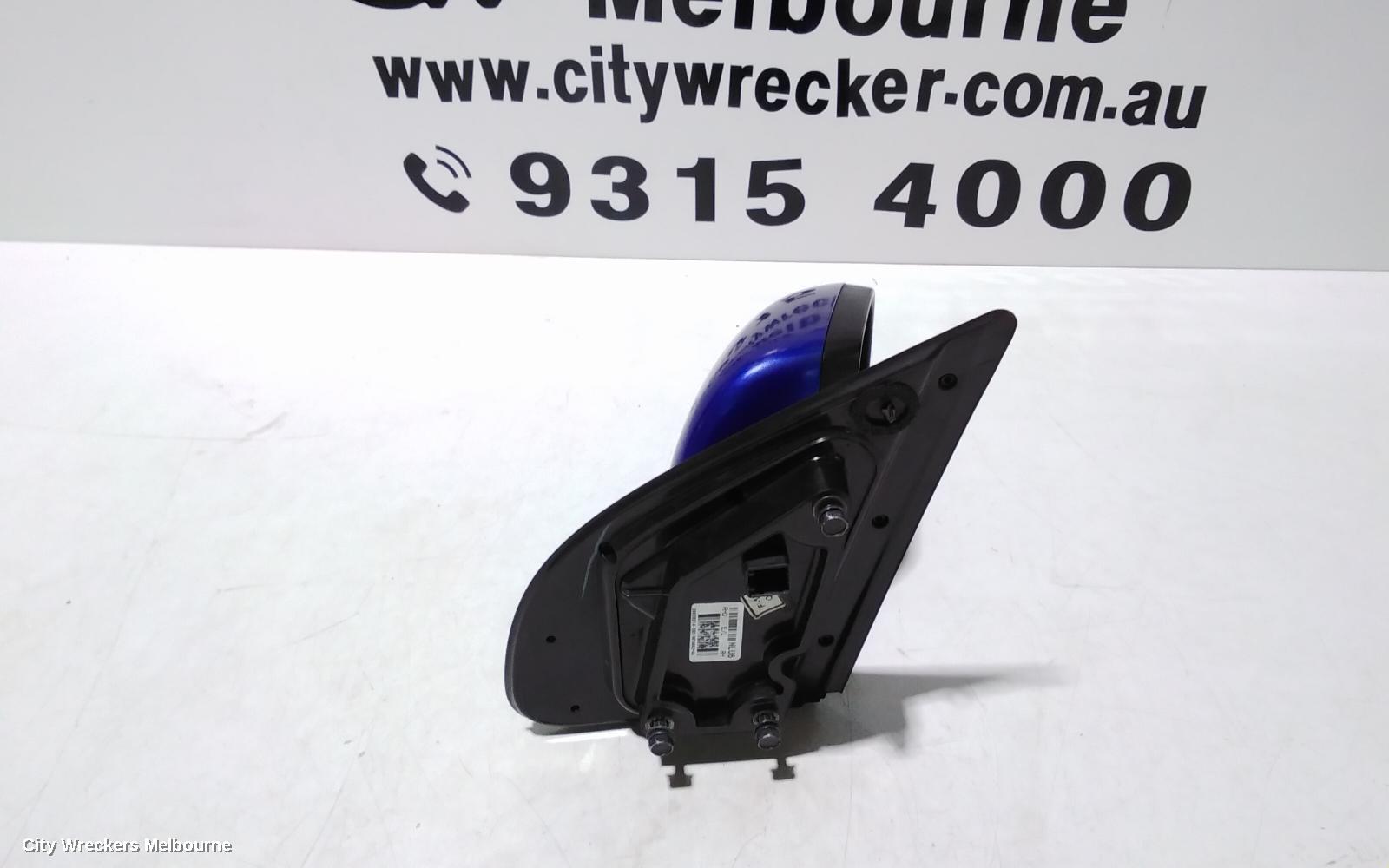 HYUNDAI I20 RIGHT DOOR MIRROR, PB, MANUAL FOLDING, NON FLASHER TYPE, 07/2010 - 12/2015 - Image 3