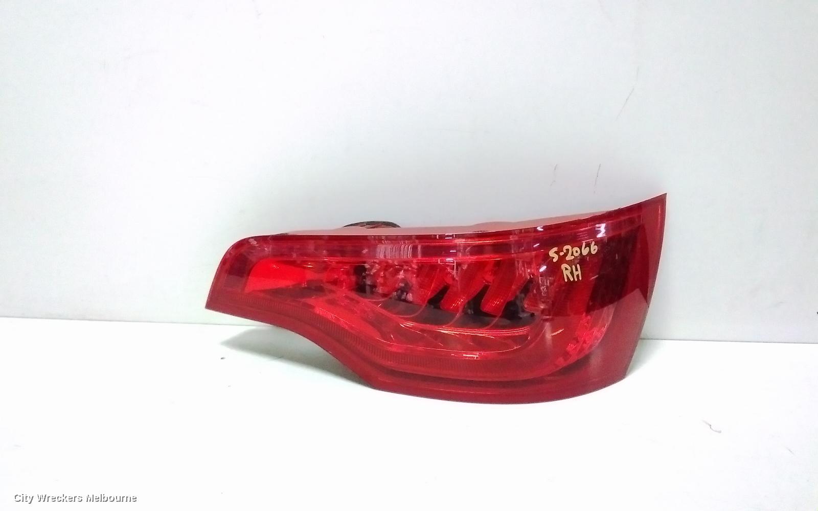 AUDI Q7 RIGHT TAILLIGHT, 4L, IN TAILGATE, 10/2009 - 08/2015 - Image 2
