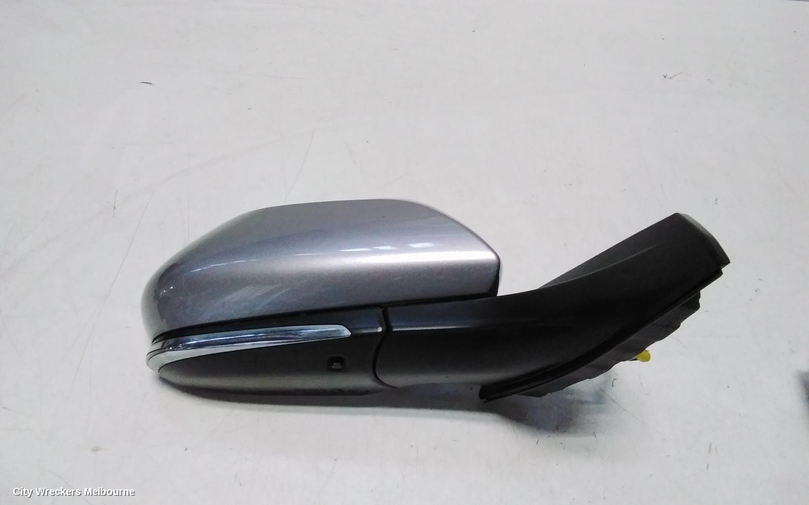 TOYOTA C-HR RIGHT DOOR MIRROR, W/ CAMERA TYPE, COLOUR CODED, GEN 1, 12/2016 ONWARDS - Image 3