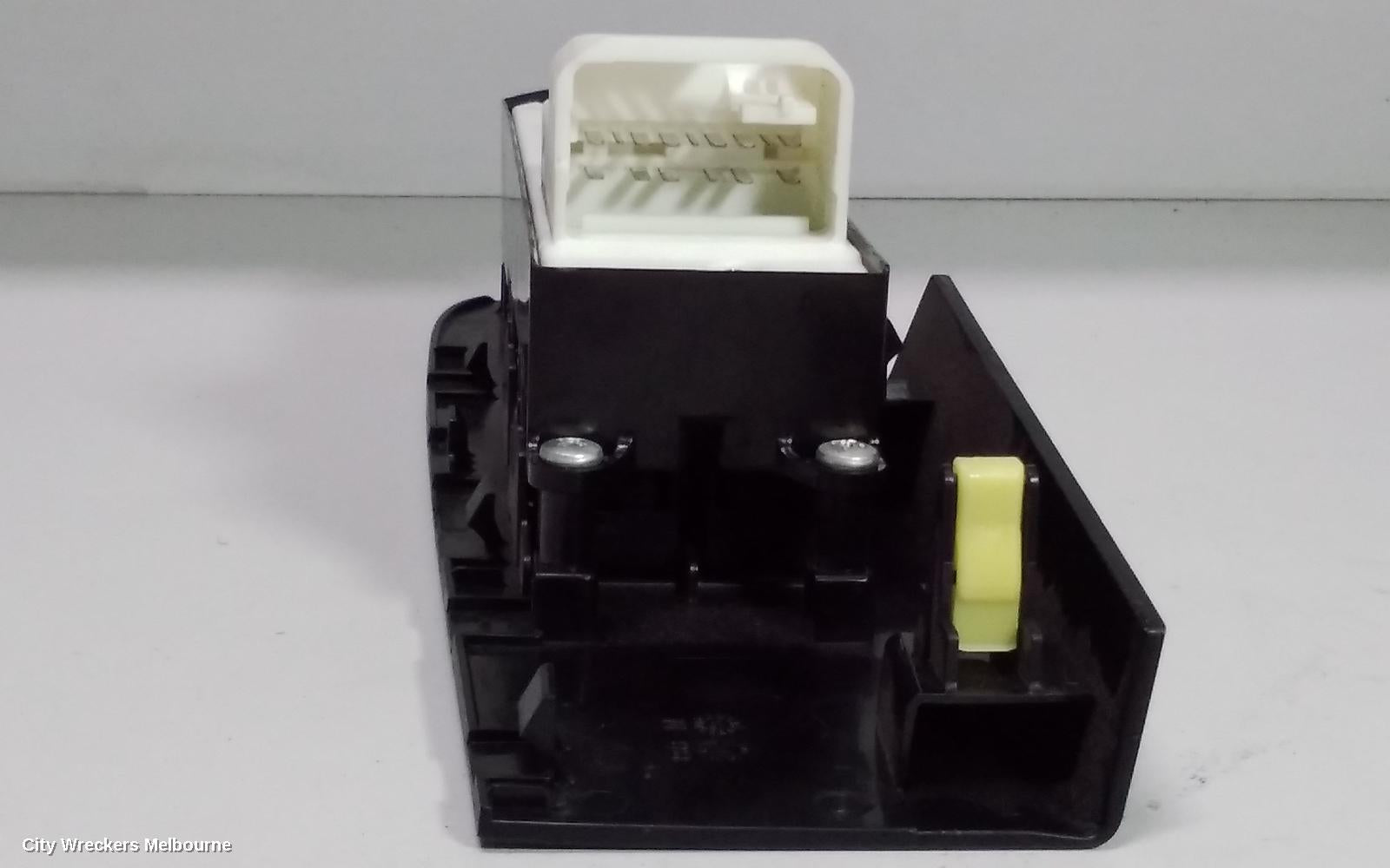 TOYOTA COROLLA PWR DR WIND SWITCH, RH FRONT (MASTER SWITCH), ZRE182R, HATCH, STANDARD, 03/2015 - 06/2018 - Image 3