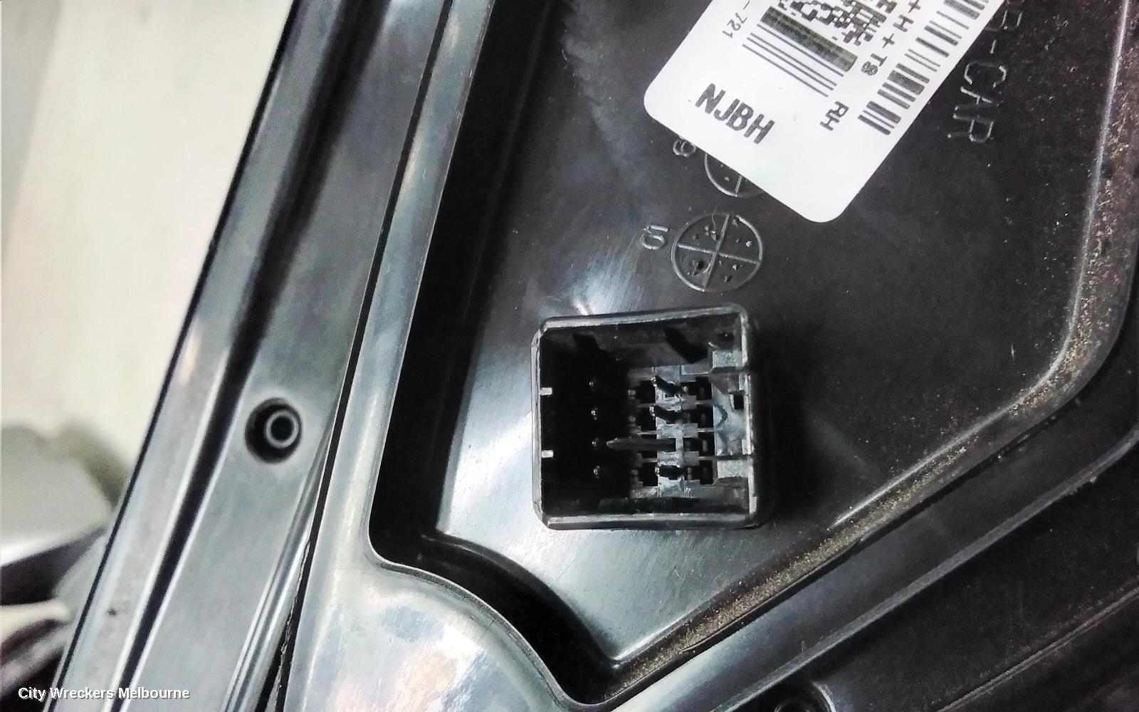 HYUNDAI I20 RIGHT DOOR MIRROR, PB, POWER FOLDING, W/ FLASHER TYPE, 03/2012 - 12/2015 - Image 3