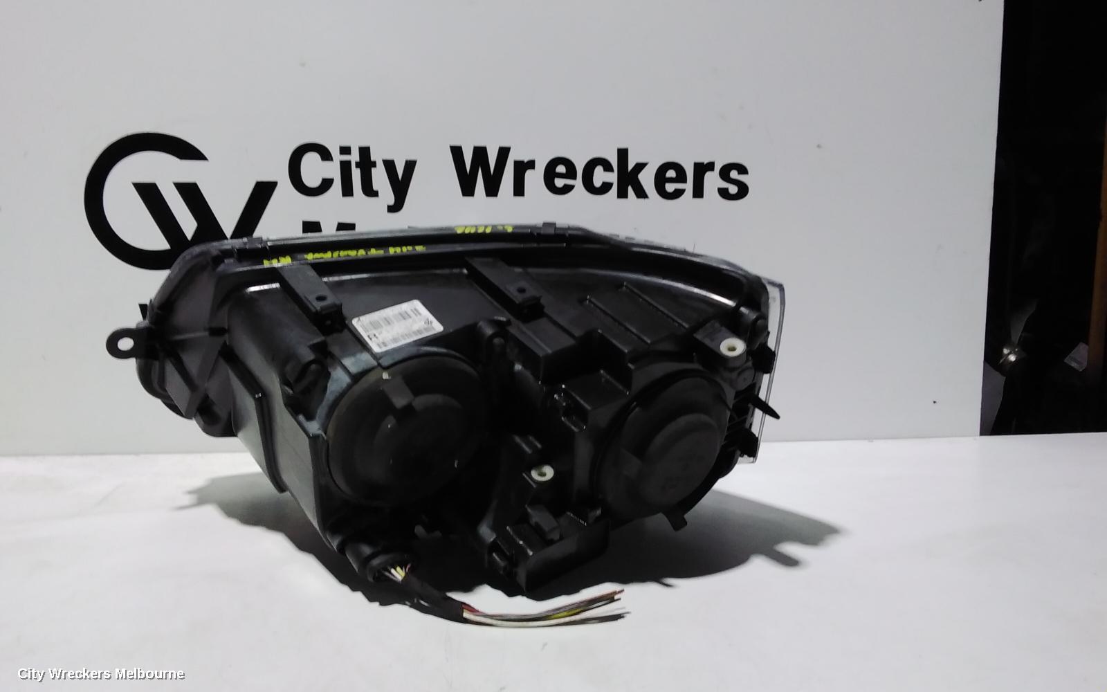 VOLKSWAGEN TRANSPORTER RIGHT HEADLAMP, T5, CARAVELLE/MULTIVAN, 10/2010 - 06/2015 - Image 2
