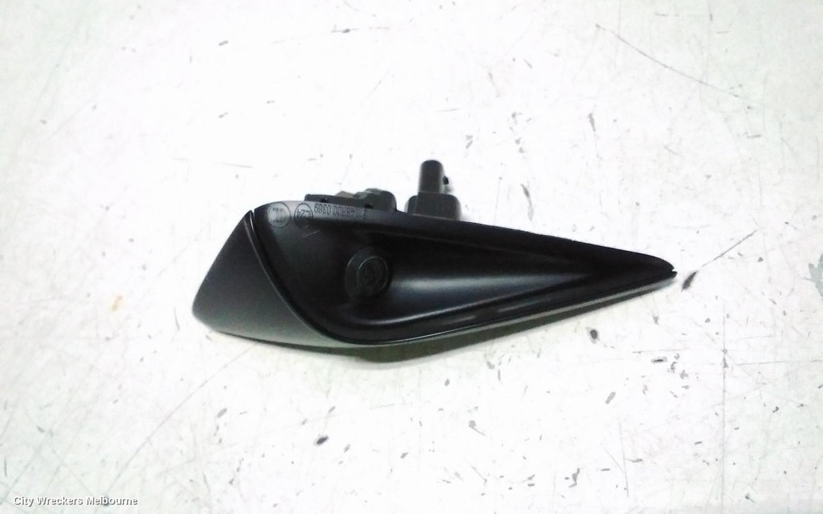 TESLA MODEL Y REVERSE CAMERA, 1ST GEN, SIDE CAMERA (RH GUARD), 03/2022 - 02/2025 - Image 1