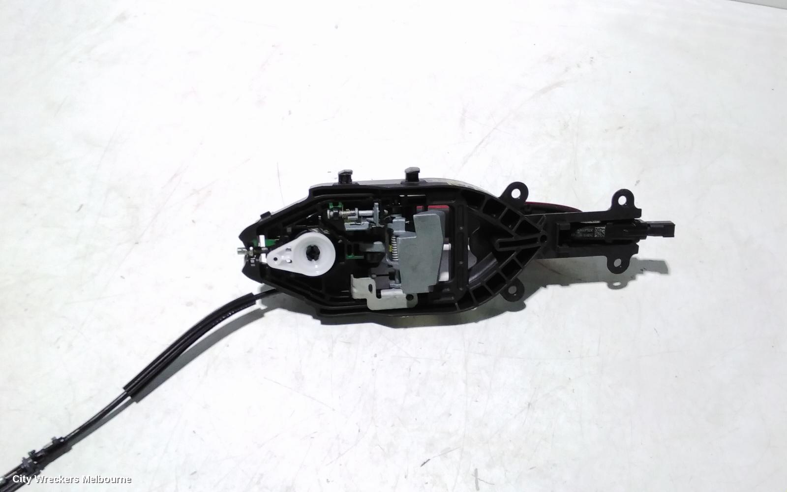 FORD FOCUS DOOR HANDLE, OUTER, RH FRONT, NON KEYLESS TYPE, SA, 10/2018 ONWARDS - Image 3
