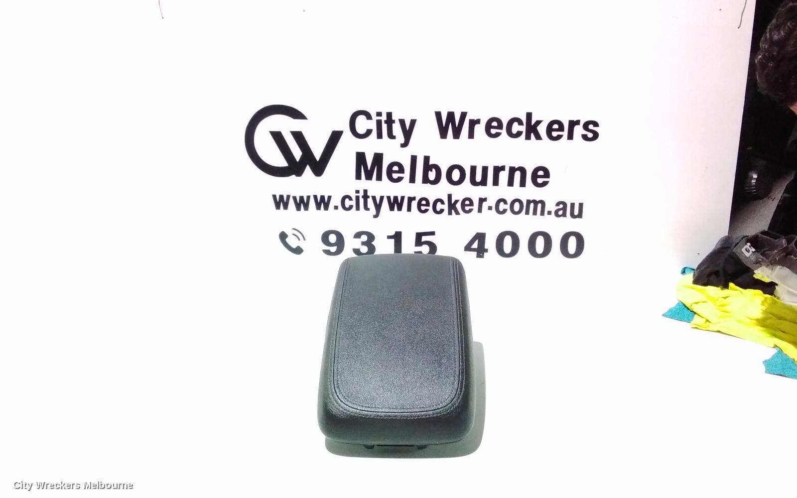 HOLDEN CAPTIVA CONSOLE, CG, LEATHER, BLACK, 01/2011 - 06/2018 - Image 1