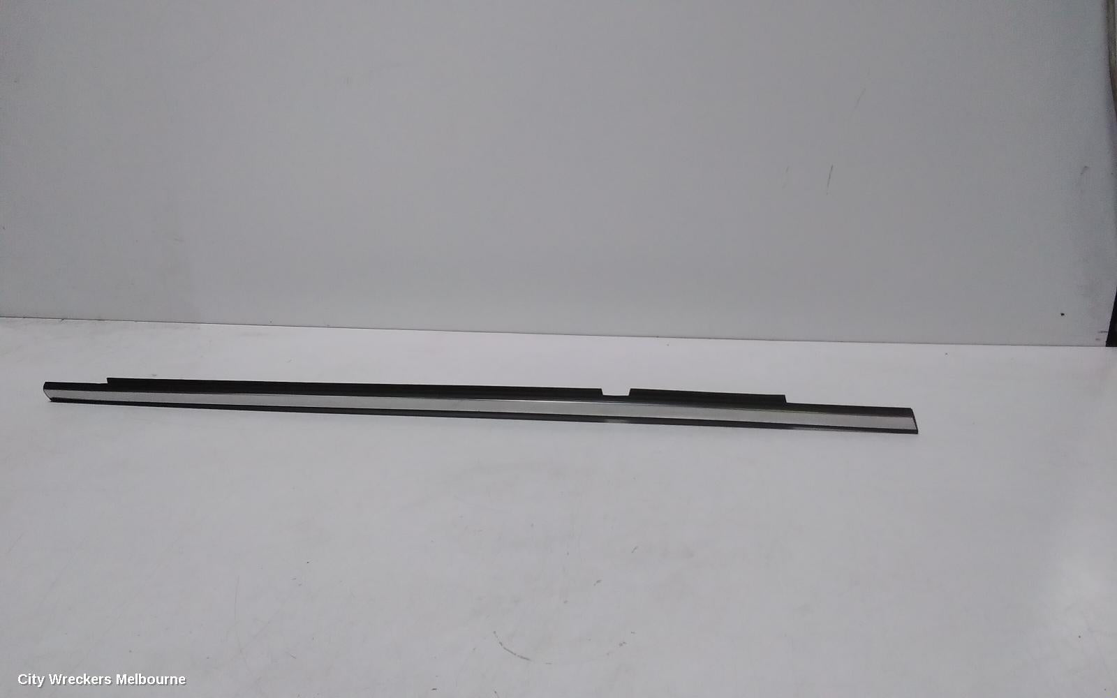 ISUZU MU-X DOOR MOULD, LH REAR DOOR MOULD CHROME VIN: MPAUCS40GMT003498: 111172, 2ND GEN, 03/2021 ONWARDS - Image 3