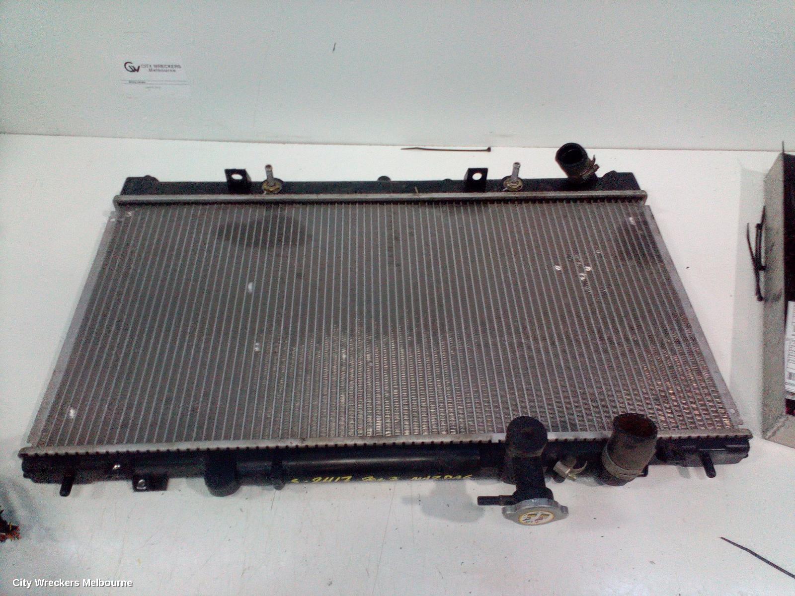 MAZDA 6 RADIATOR, AUTO, 2.3, PETROL, HAS 2 "FORK" + 1 "PIN" MOUNT POINTS ON BOTTOM TANK, GG/GY, 09/2002 - 02/2008 - Image 3