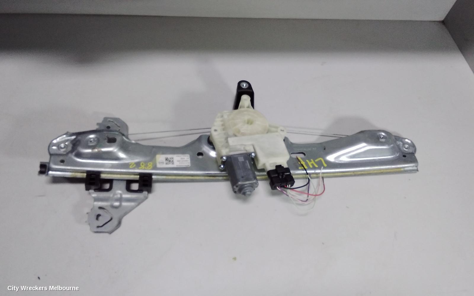 NISSAN QASHQAI LEFT FRONT WINDOW REG/MOTOR, J11, 12/2013 - 07/2021 - Image 1