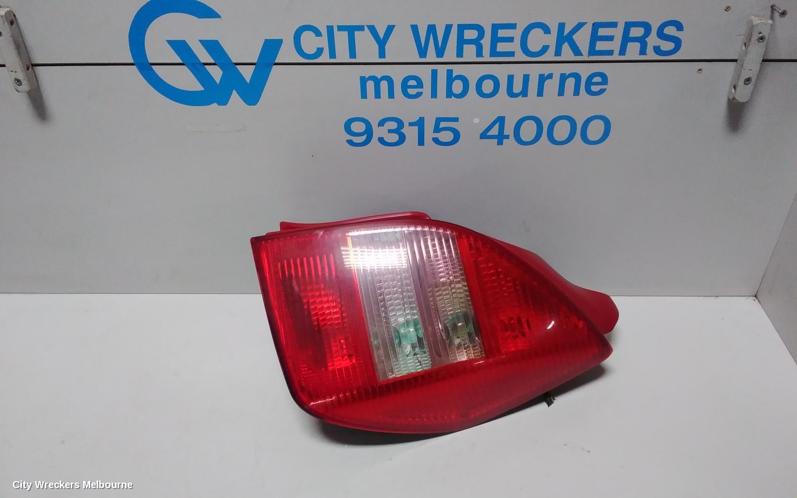 CITROEN C2 RIGHT TAILLIGHT, HATCH, PINK INDICATOR LENSE, 03/2004 - 12/2008 - Image 1
