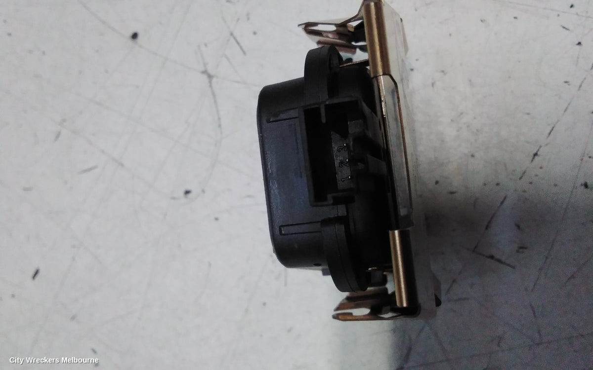 LAND ROVER DISCOVERY SPORT, L550, 01/2015 ONWARDS, RAIN SENSOR - CPLA-17D547-AJ: 146427 - Image 2