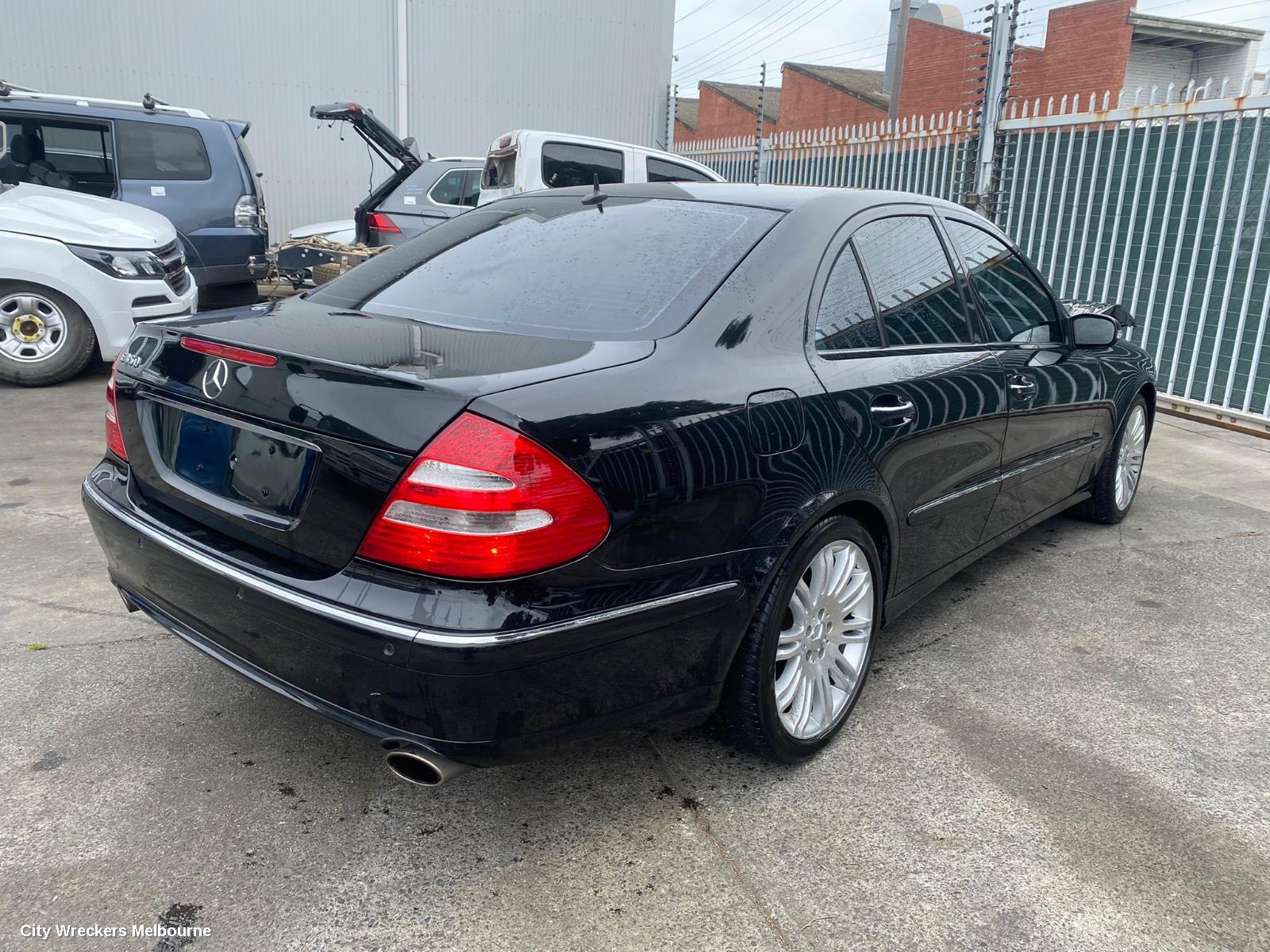 MERCEDES E CLASS ENGINE COVER, PETROL, 5.5, S/CHARGED, W211/S211, E55 AMG, 113.990 CODE, 08/2002 - 08/2006 - Image 3