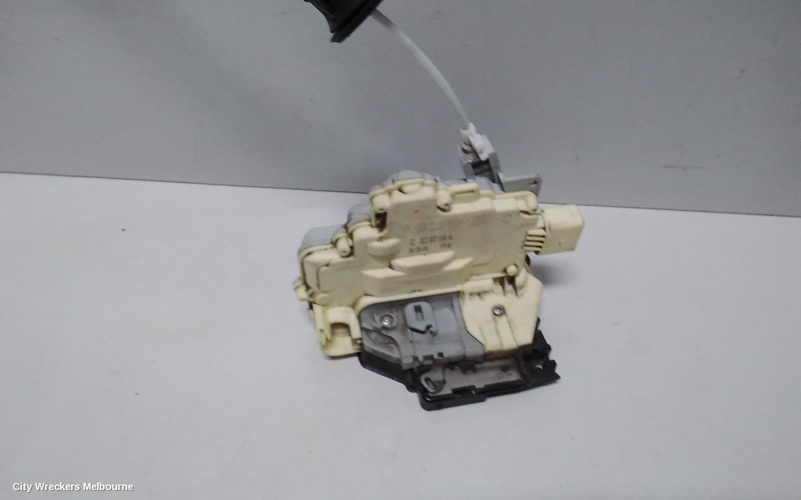 AUDI Q7 DOOR/BOOT/GATE LOCK, RIGHT FRONT DOOR LOCK, 4L, P/N 3C2837016A, 09/2006 - 11/2009 - Image 2