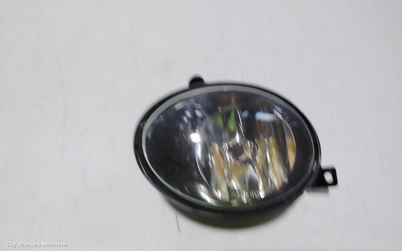VOLKSWAGEN GOLF RIGHT INDICATOR/FOG/SIDE, BUMPER FOGLAMP, GEN 6, STANDARD TYPE, 12/2008 - 01/2016 - Image 2