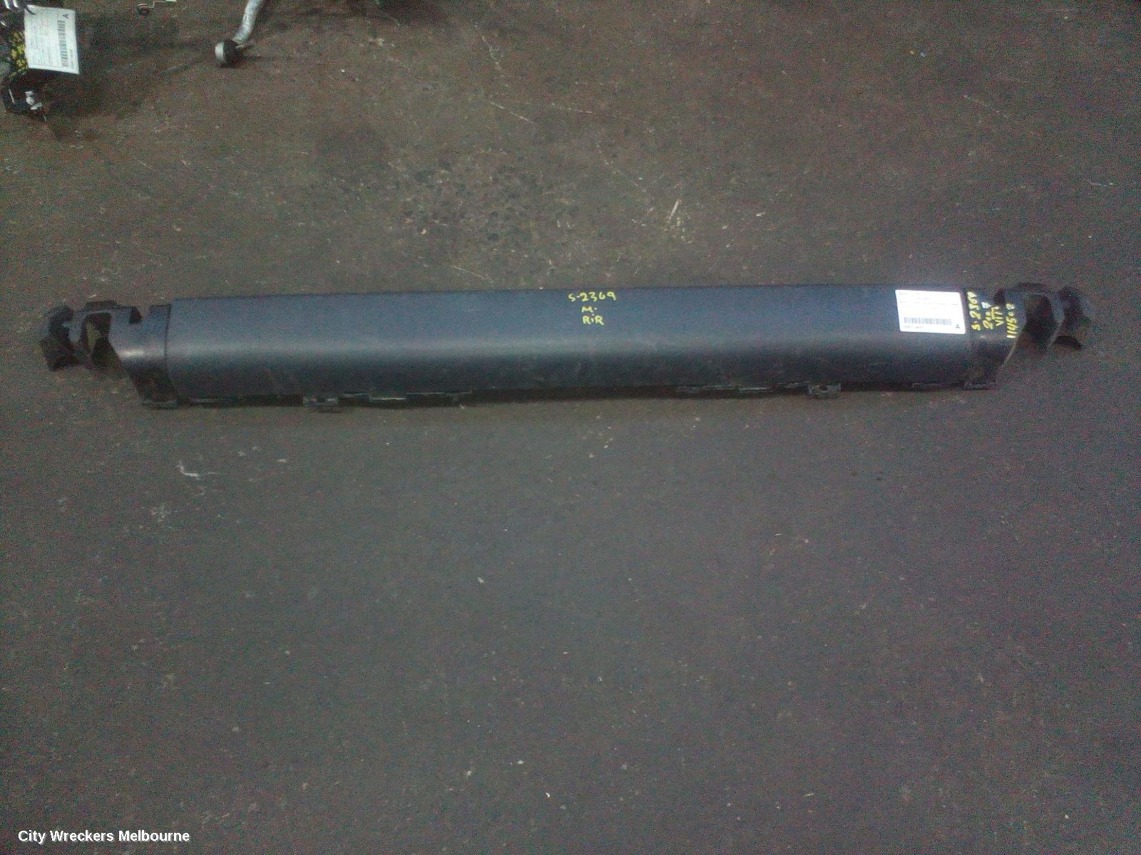 MERCEDES VITO REAR BUMPER, BUMPER BAR (CENTRE), 639, NON PARK SENSOR, W/ TOWBAR TYPE, 04/2004 - 02/2015 - Image 1