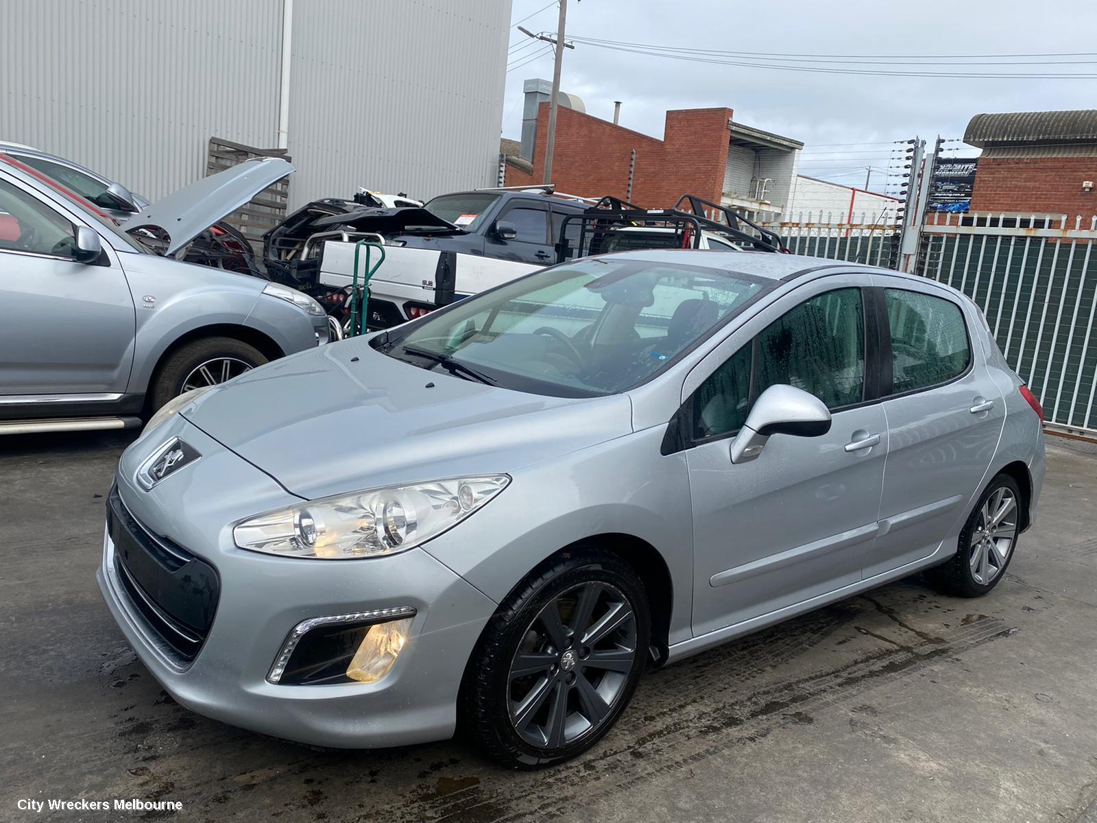 PEUGEOT 308 LOWER ENGINE SPLASH TRAY - Image 2